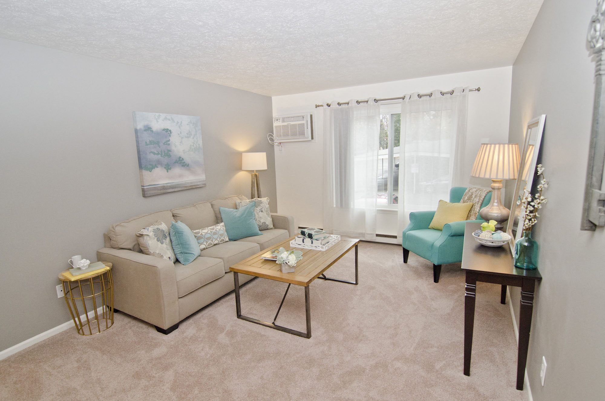 Living room at Summerhill Estates Apartments in Lansing, MI